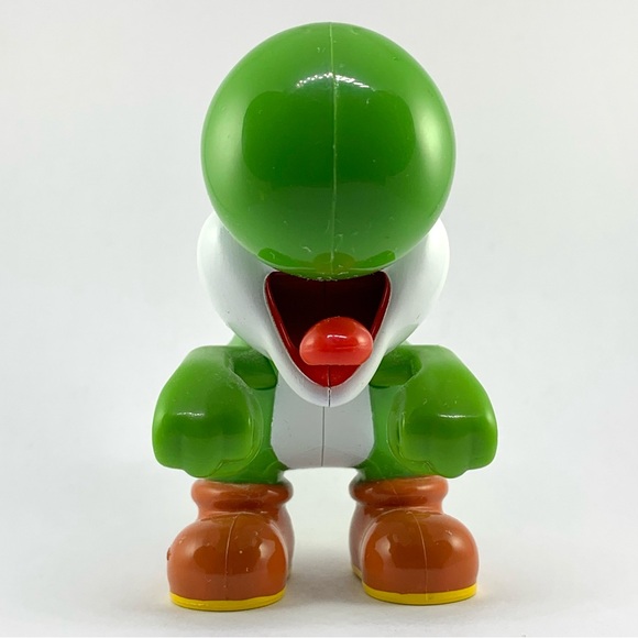 Nintendo Super Mario Bros Yoshi tongue sticks out McDonalds 2017 Happy Meal Toy - Picture 2 of 7